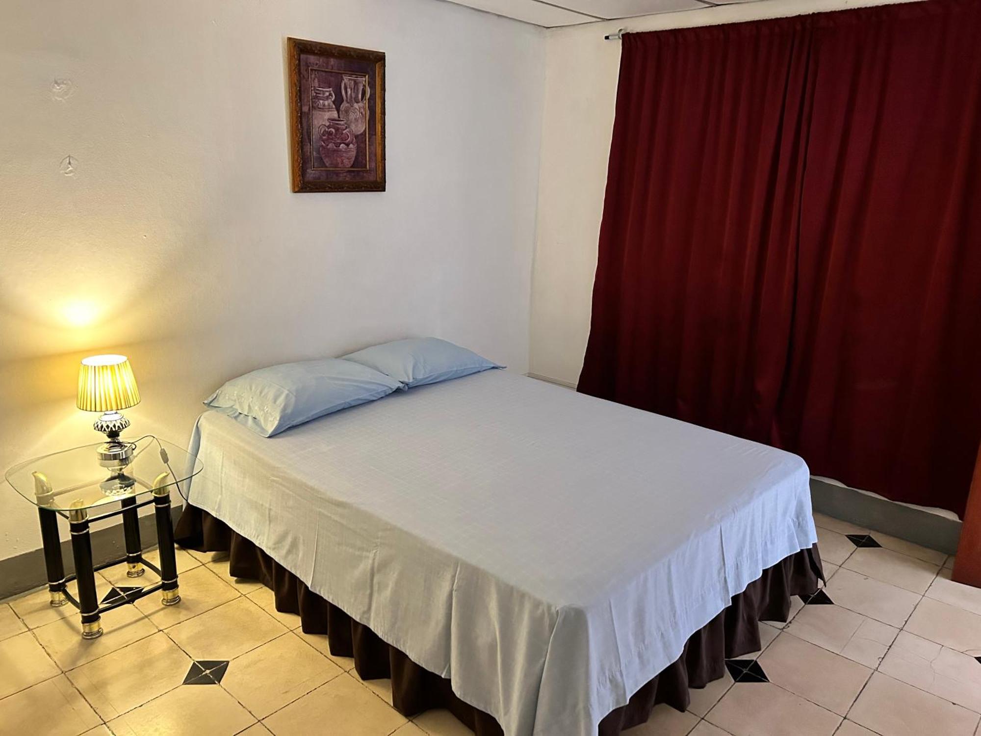 El Callejon Guest House Leon Exterior photo