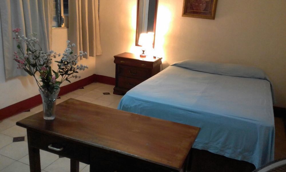 El Callejon Guest House Leon Exterior photo